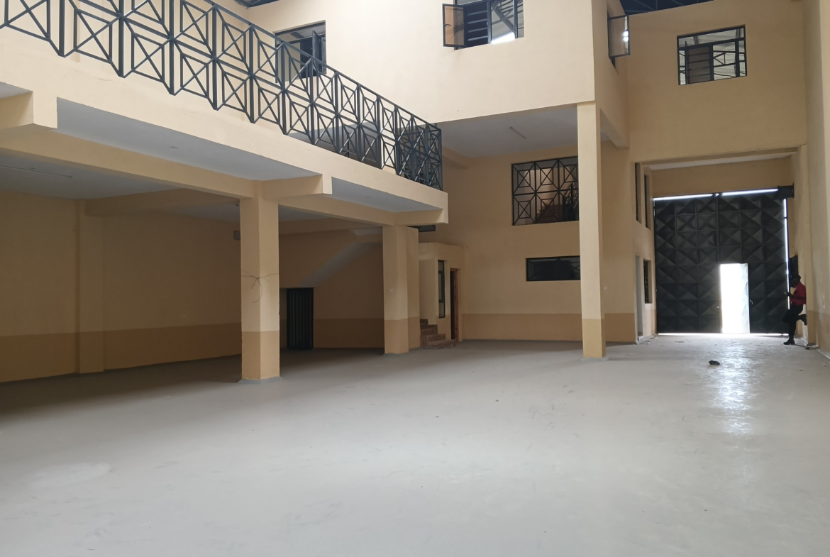 Godown For Rent Eastern ByPass Ruai 5500~Sqft @ 230,000/-