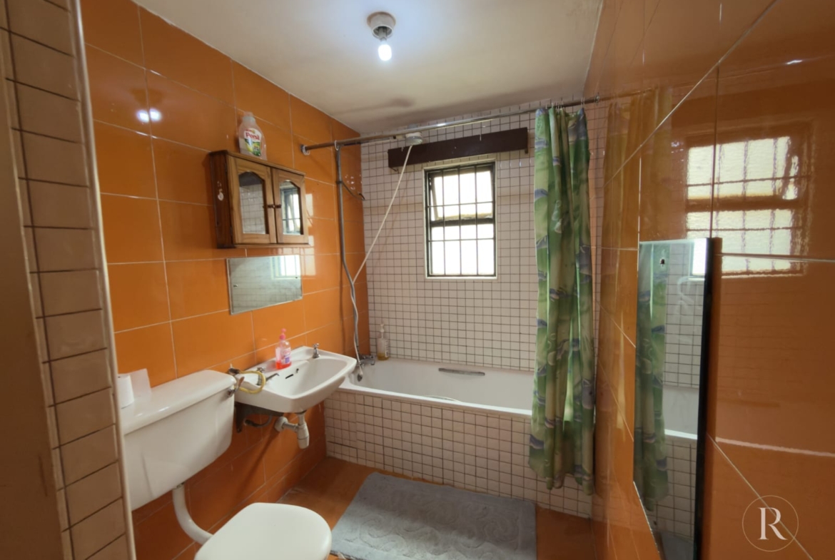 AirBnB Three Bedrooms Nyayo Estate